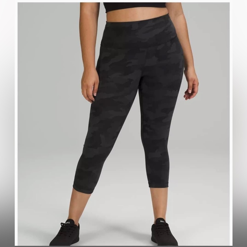 Lulu Wunder Train High-Rise crop 21”
